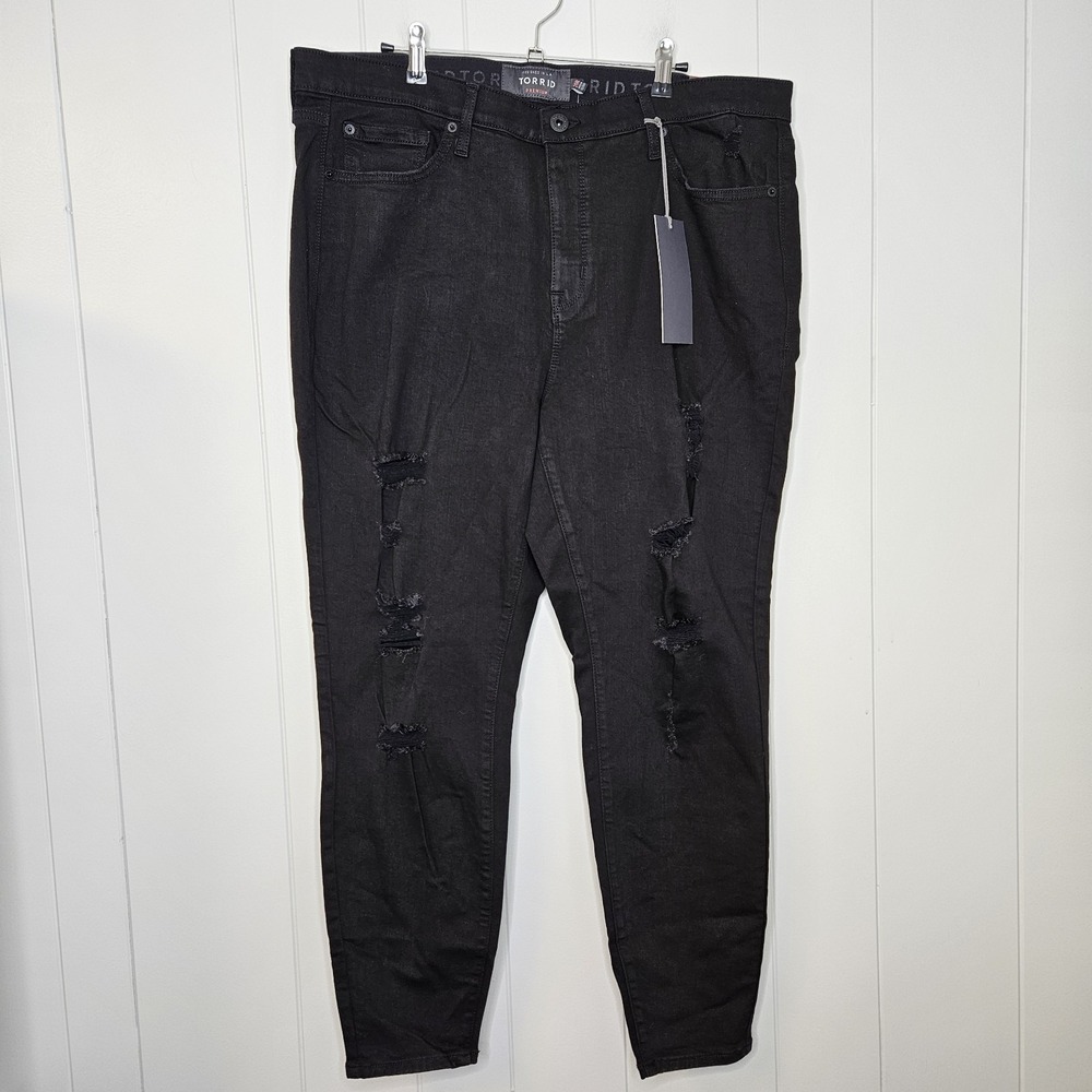 NWT Torrid Premium Designed In LA Size 20 Sky High Skinny Distressed Black Jeans